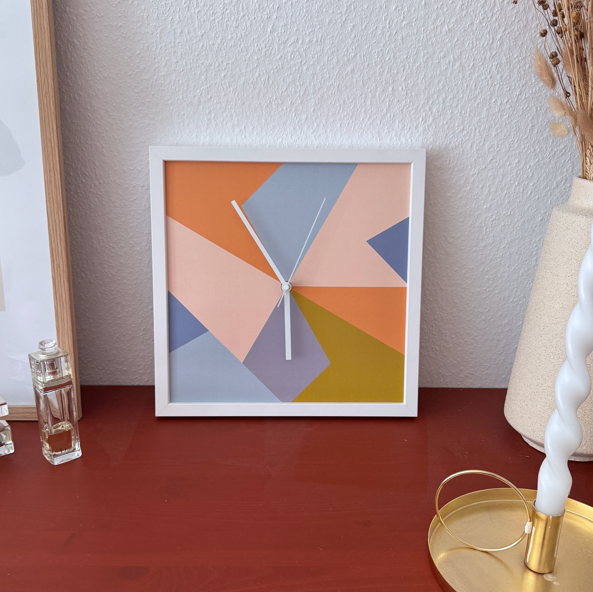 Coastal – moderne Designer-Wanduhr mit Holzrahmen